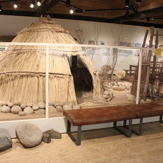 Owens Valley Paiute-Shoshone Cultural Center 