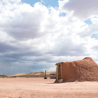 Experience Hogan by the River